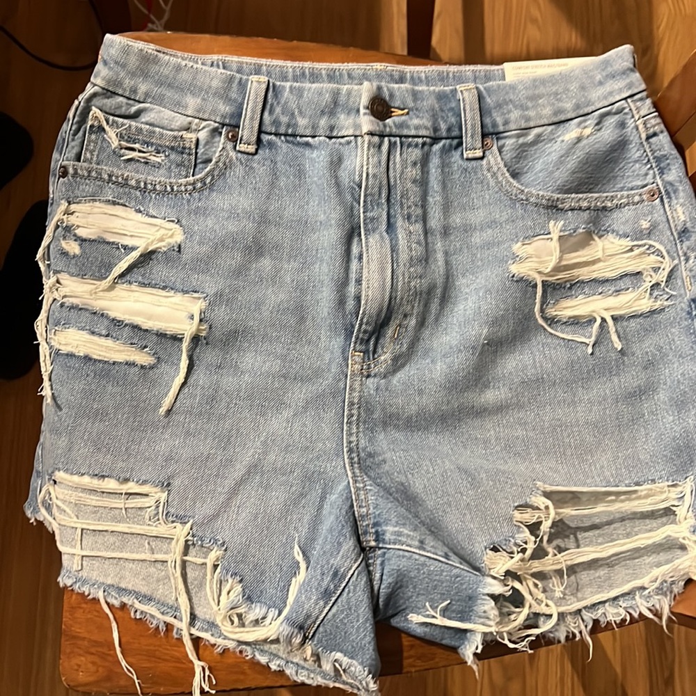 AE | Curvy Denim ‘Mom’ Shorts sz 12 NWT